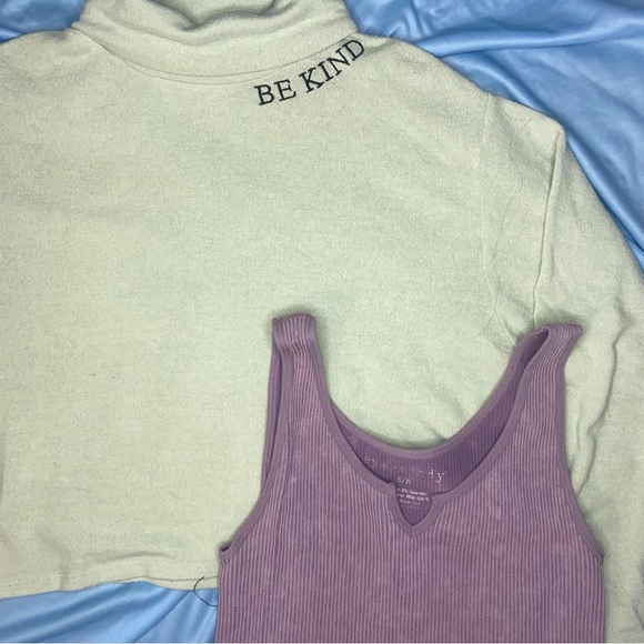 PAIR OF CROPTOPS BUNDLE!!! - Picture 6 of 6